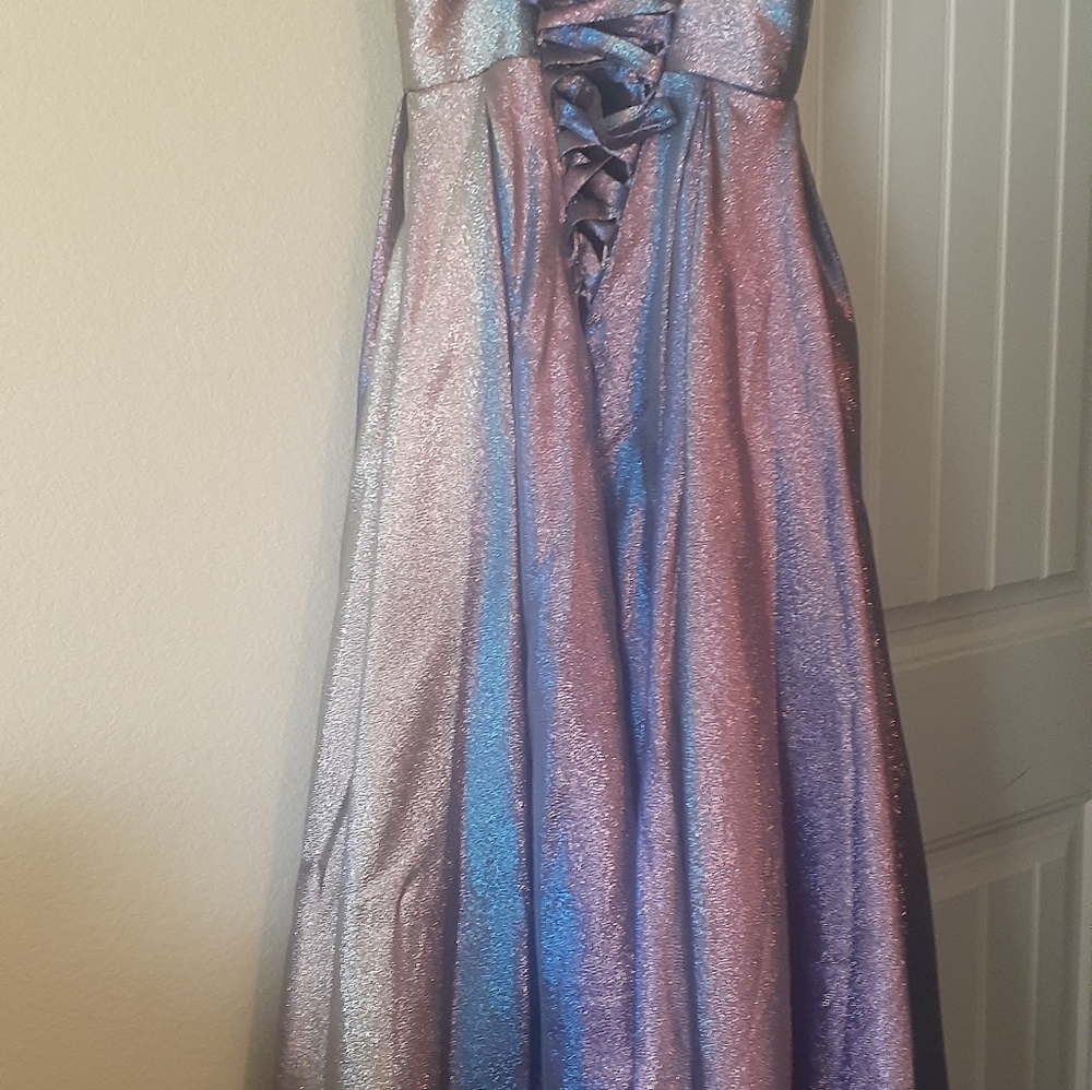 Multi colored gown - Picture 14 of 14